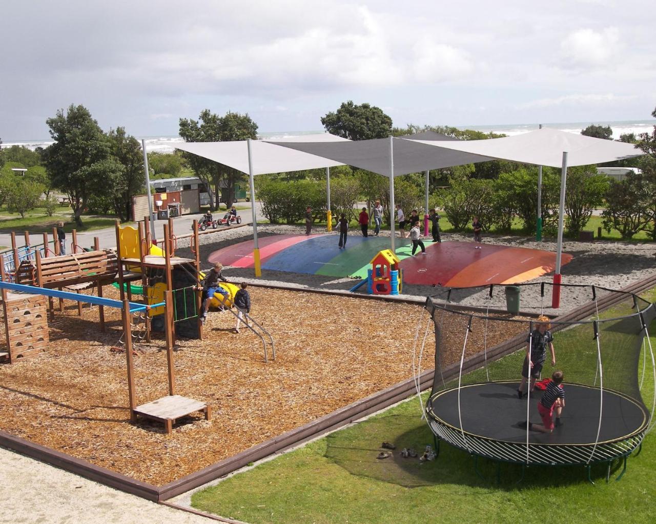 Greymouth Seaside Top 10 Holiday Park Exteriör bild